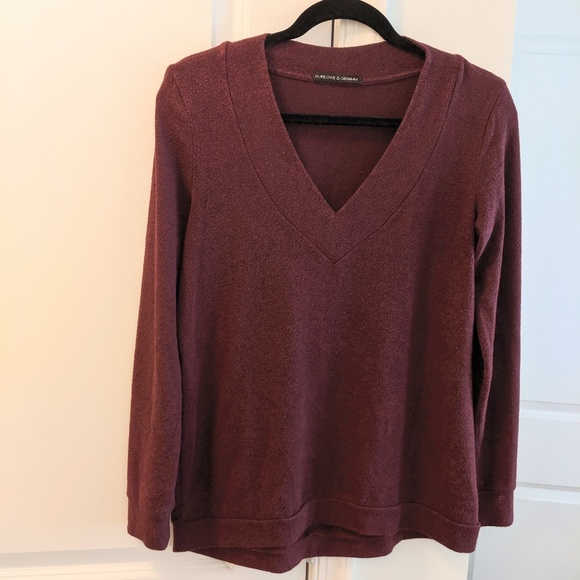 Harlowe & Graham Tops - Harlowe & Grahm - Red Sweater (fits like M)